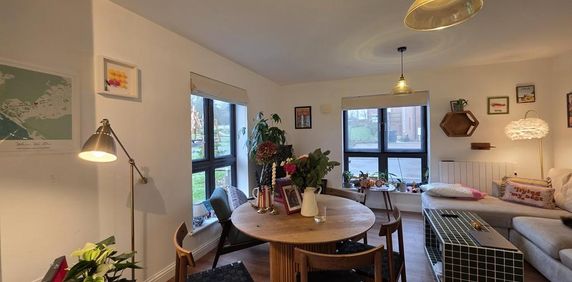 2 bedroom flat to rent - Photo 2