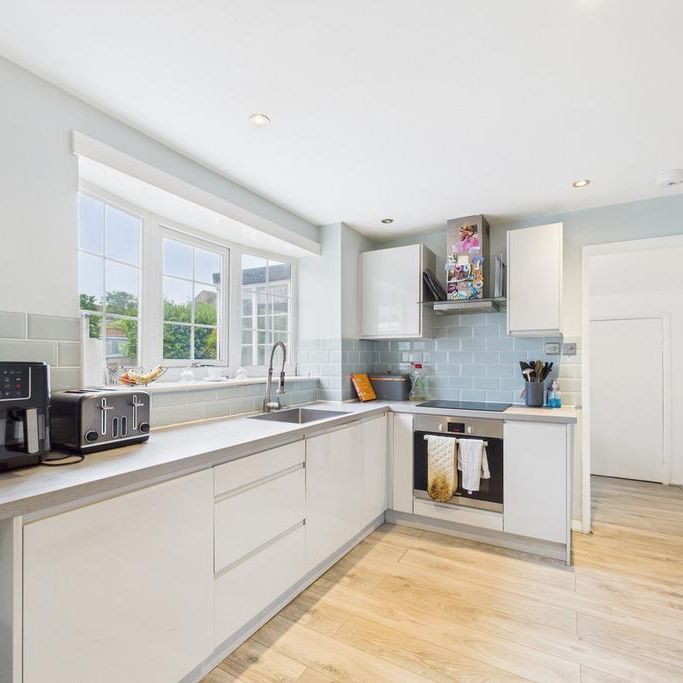 3 bedroom terraced house to rent - Photo 1