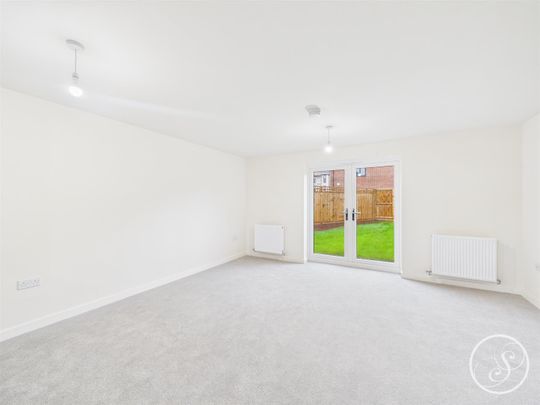 Heather Close, Seacroft, Leeds - Photo 1