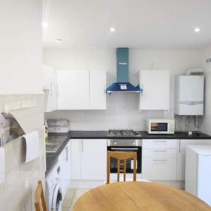 1 bedroom property to rent in Thornton Heath - Photo 2