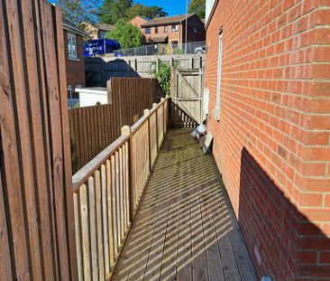 3 bedroom semi-detached house to rent - Photo 4