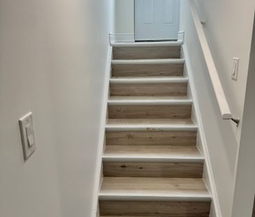 For Lease - 1 Goodview Drive, Brampton, Ontario - Photo 2