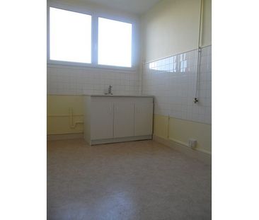 Location Appartement 3 pièces 59m² BOURGES 18000 - Photo 5