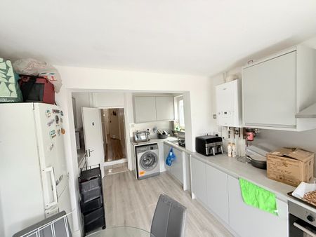 Room in a Shared House, Samuel Street, SE18 - Photo 3