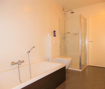 zeer ruim en modern appartement in Diksmuide - Photo 3