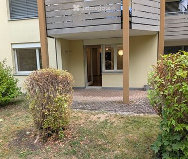 Gemütliche 2.5-Zimmerwohnung mit Sitzplatz und Tiefgaragenplatz in ... - Foto 5