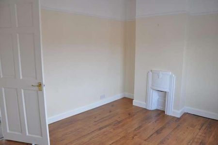 St. Nicholas Avenue, Kenilworth, Warwickshire, CV8 - Photo 5