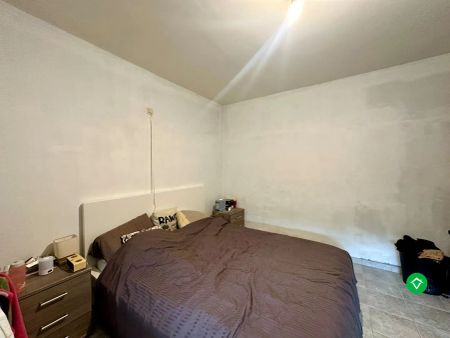 Alleenstaande woning met 2 slaapkamers en inpandige garage - Photo 2