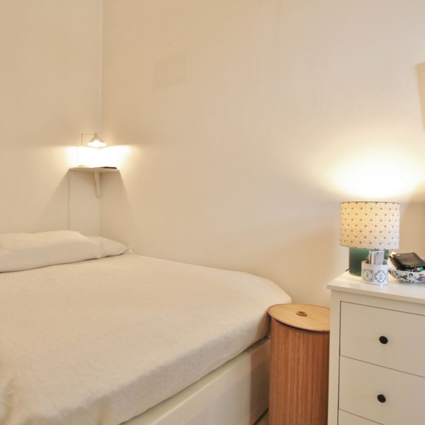 Elgin Avenue, Maida Vale, London, W9 - Photo 1
