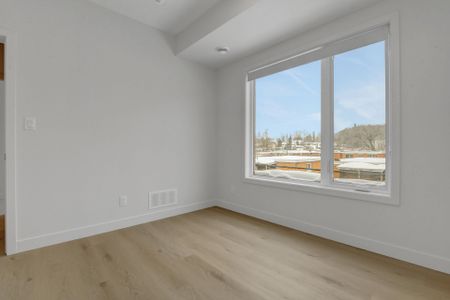 For Lease - 137 Marquette Avenue Unit# 6, Vanier and Kingsview Park, Ontario - Photo 3