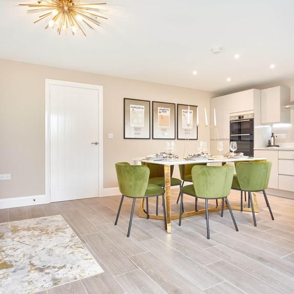 4 bedroom detached house to rent - Photo 1