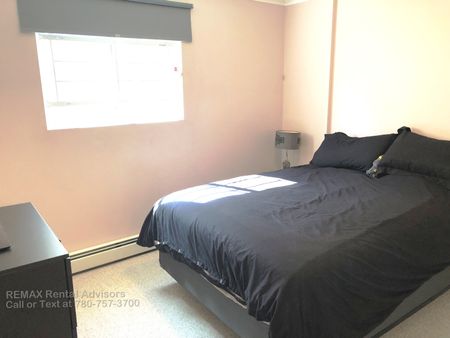 #2 10724 115 Street Northwest - Photo 3