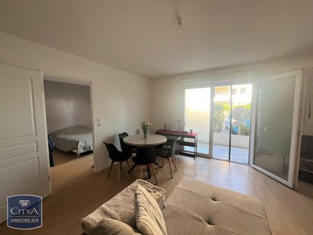 Location Appartement 2 pièces 45m² BEUVRAGES 59192 - Photo 3