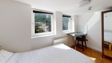 4 bedroom terraced house to rent - Photo 3