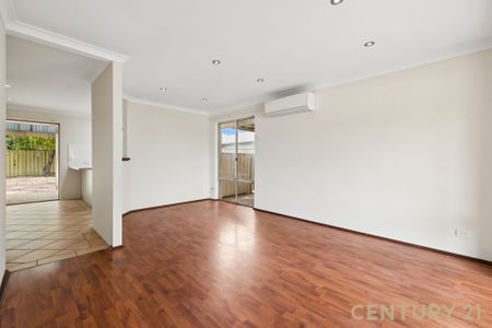 Low Maintenance Home in Prime Location - 6 Month Lease - Photo 3