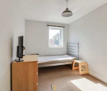 3 bedroom apartment to rent - Photo 6