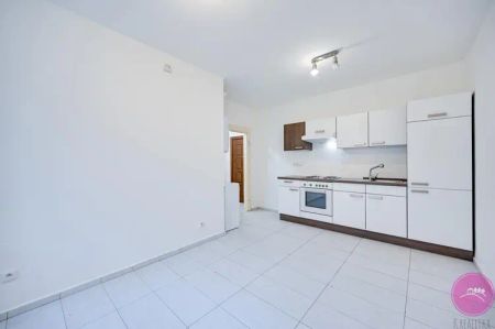 Pronájem krásného bytu 2+kk na ulici Dukelská v Olomouci. - Photo 3
