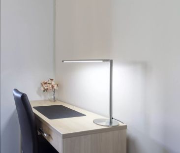 Fully Furnished on Bank Place! (Electricity & Water usage included) - Photo 2