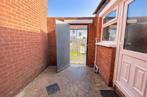 24 Strandburn Park, Belfast, BT4 1ND - Photo 1