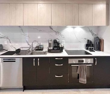 Modern Duplex - 2 Bed, 1 Bath - Photo 3