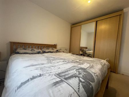 2 bedroom flat to rent - Photo 3