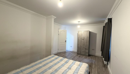 Claremont Close, London - Photo 4