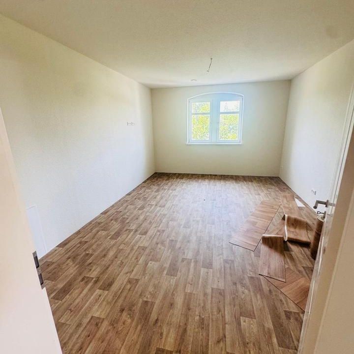 Stilvoll Wohnen in denkmahlgeschützter Stadtvilla - großzügige 4- Raum - DG - Wohnung zu vermieten - Photo 1