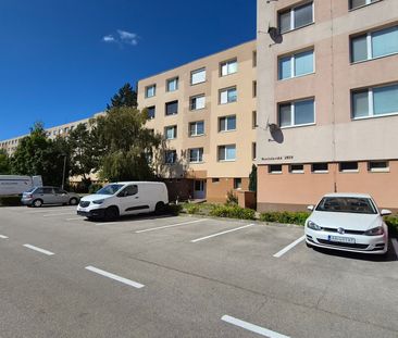 Priestranný 1-izbový byt na sídlisku "JUH" v Piešťanoch - Photo 4