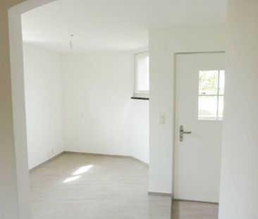 Grosszügige 2.5-Zimmerwohnung in Urdorf - Photo 2