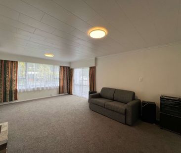 Wainuiomata 3 Bedrooms - Photo 6