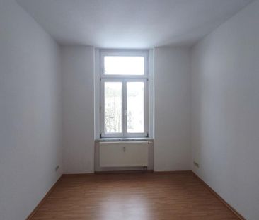 Sonnige 2-Zimmer-Wohnung mit Balkon! - Foto 3