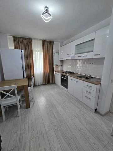 Apartament 1 camera de inchiriat la Bucium Confort 370€ - Fotografie 3