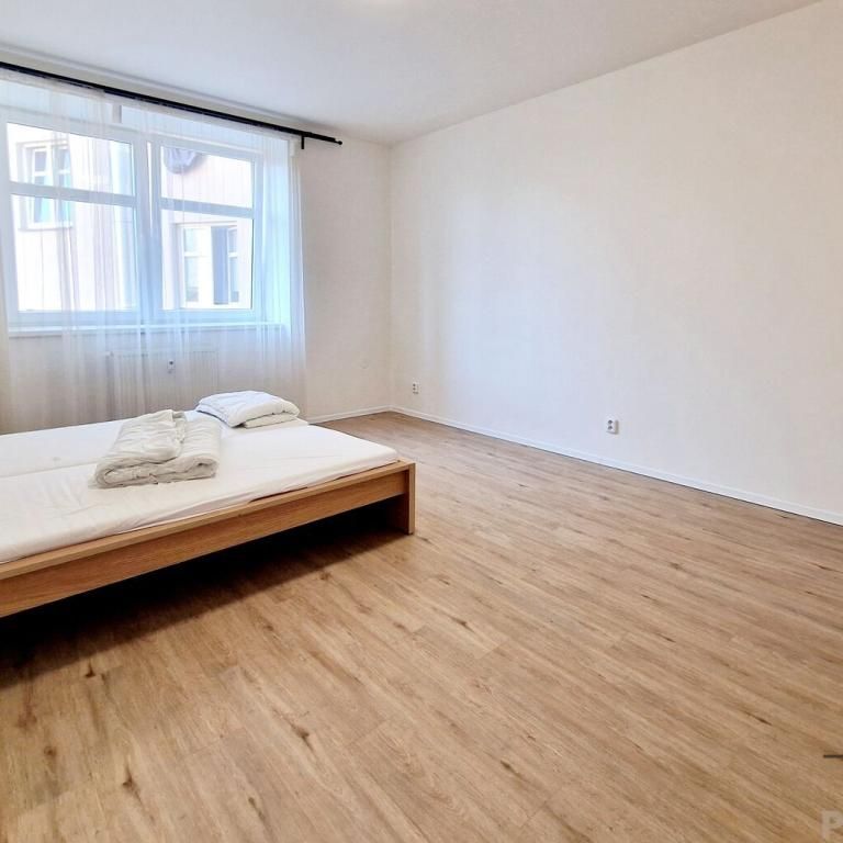 Pronájem bytu 2+kk 45 m2 - Fotografie 1