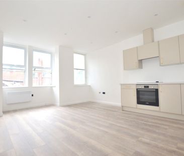 London Road, Redhill, Surrey, RH1 - Photo 1