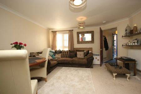 East Werberside Place, Fettes, Edinburgh - Photo 2