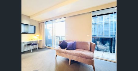 Furnished Studio - Photo 2