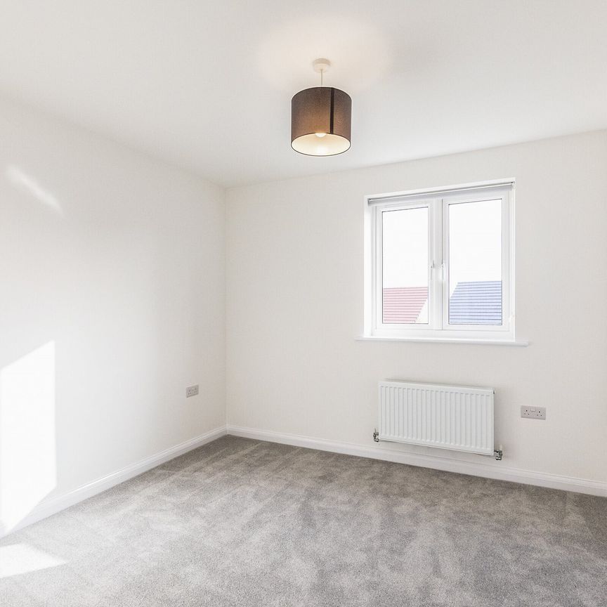 Poppy Way, Overstone - Photo 1