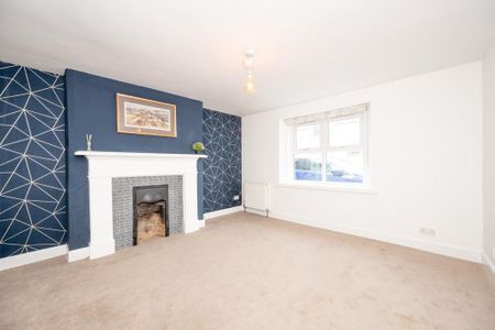 3 bedroom terraced house to rent - Photo 3