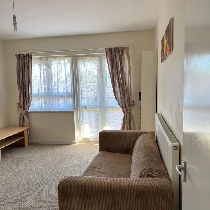1 Bed Flat, Kings Court, E13 - Photo 1