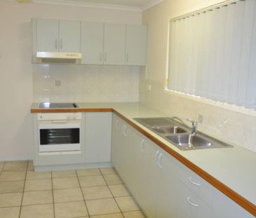 COMFORTABLE 2 BEDROOM UNIT - Photo 4
