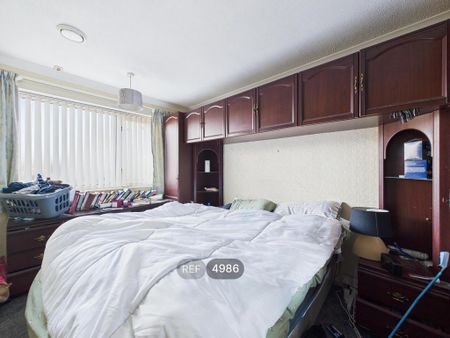 3 bedroom detached bungalow to rent - Photo 5