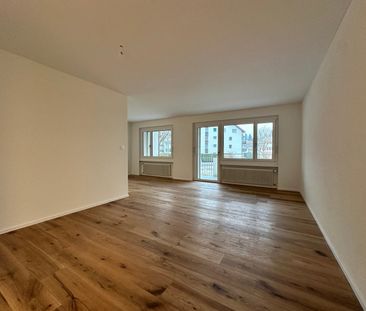 "Neuwertige moderne 3.5-Zimmer-Wohnung mit eigenem Waschturm" - Foto 1