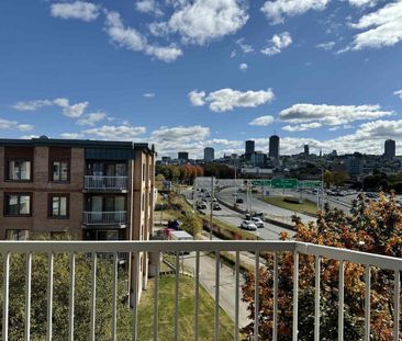 Grand 4 1/2 style condo à louer - Photo 2