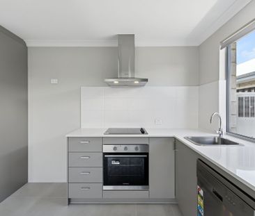 Modern, Low-Maintenance Living - Just 2 Minutes From Everything - Photo 4