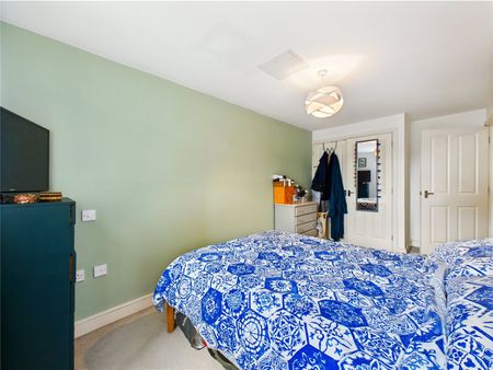 Clarendon Way, Colchester, Essex, CO1 1DL - Photo 2