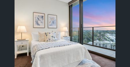 Top floor unit with district views - Photo 5
