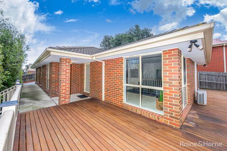 28 Backhaus Avenue, Sunbury, VIC 3429 - Photo 5