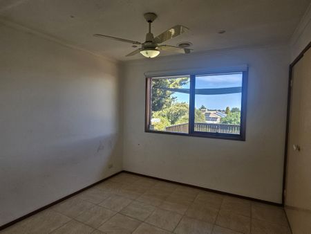 JUST PERFECT - Photo 5