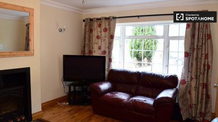 Twin bedroom in 5-bedroom apartment in Clondalkin, Dublin - Photo 2