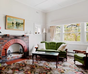 3 Bed, 1 Bath - Photo 2